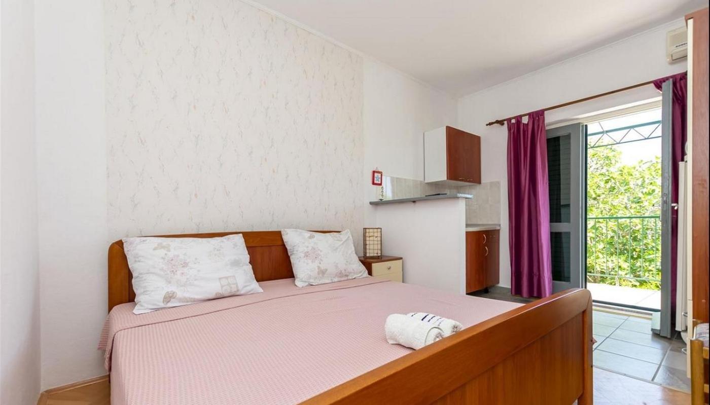 Apartments By The Sea Lokva Rogoznica, Omis - 18638 外观 照片